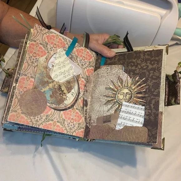 Journal, Junk Journal - Picture 12 of 16